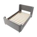 **Lit simple avec structure en bois et design moderne**